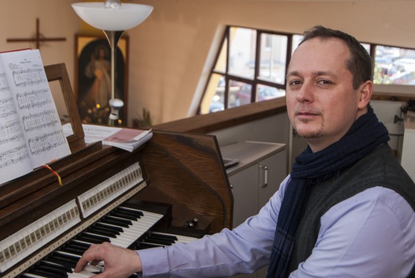Mgr. Marián Kittner | Organista, zbormajster a dirigent. foto Alexander Trizuljak